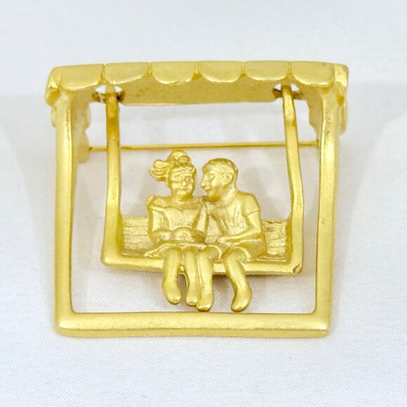 Vintage Couple Swinging Under a Canopy Brooch - AJC  Circa 1980s - Picture 1 of 7